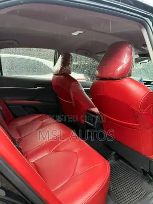 Toyota Camry SE FWD (2.5L 4cyl 8AM) 2018 Black
