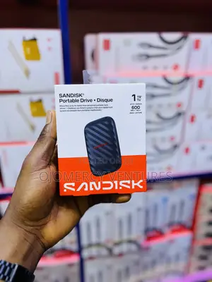 SanDisk Portable SSD (1TB, Up to 600 MB/s)