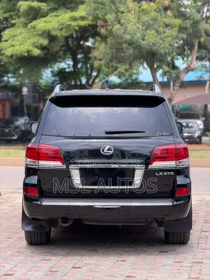 Lexus LX 570 2012 Black