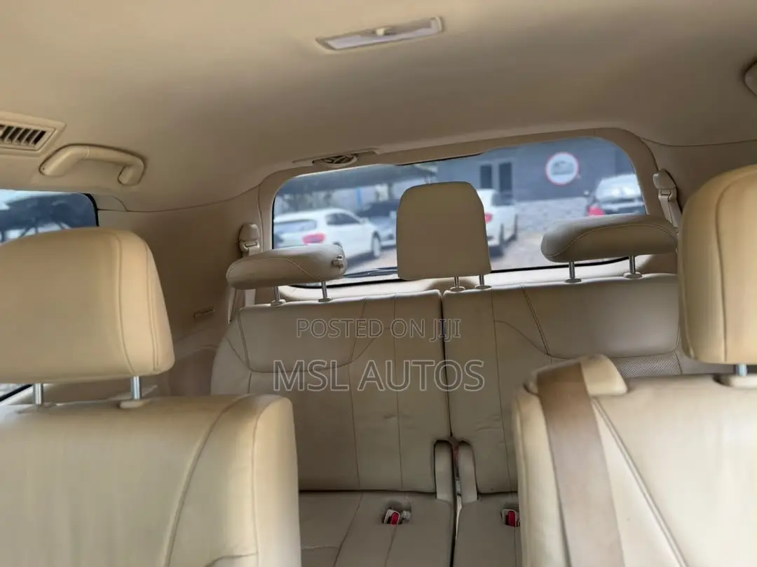 Lexus LX 570 2012 Black