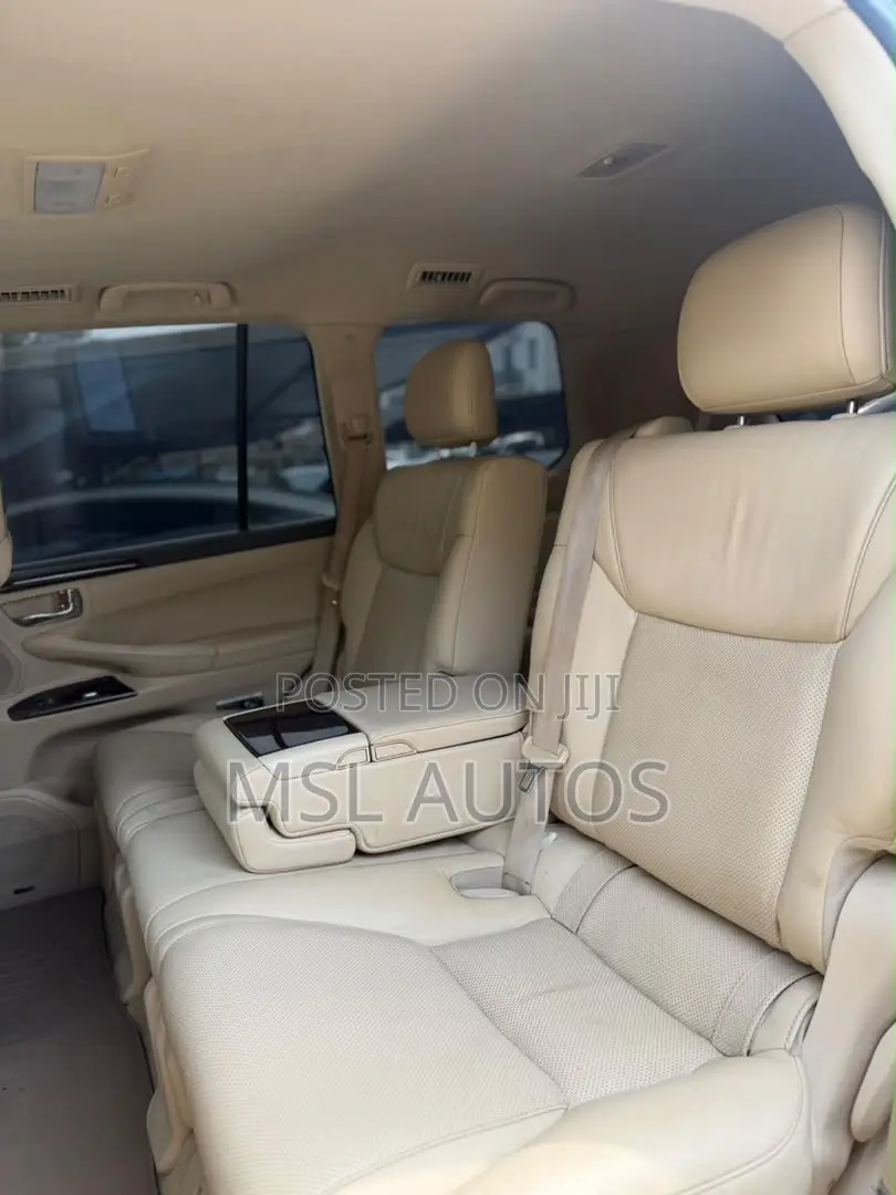 Lexus LX 570 2012 Black