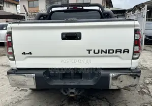Toyota Tundra 2014 White