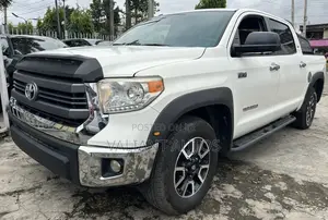 Toyota Tundra 2014 White