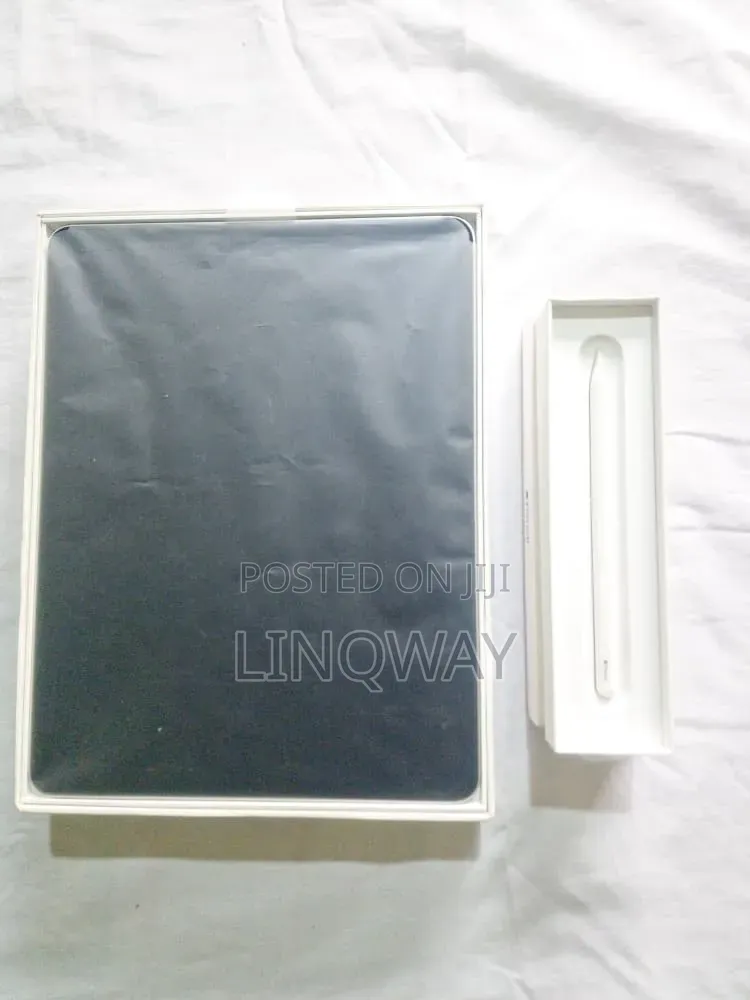 Apple iPad Pro 12.9 (2021) 256 GB Silver