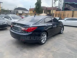 Hyundai Sonata 2011 Black