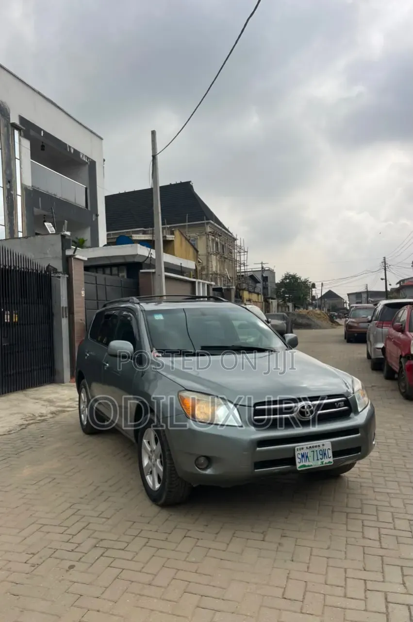 Toyota RAV4 2008 Green