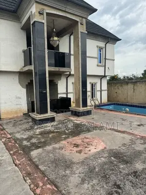 5bdrm Mansion in Pagun, Iwo Road for sale