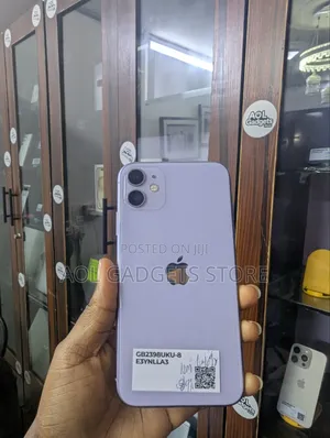 Apple iPhone 11 64 GB Purple