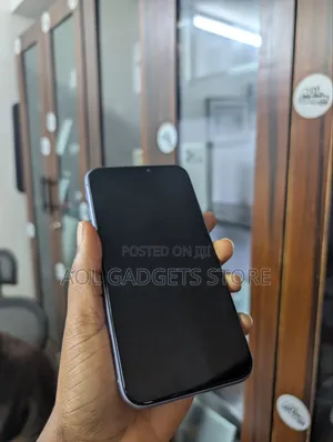 Apple iPhone 11 64 GB Purple