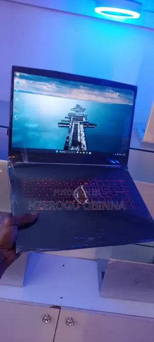 New Laptop MSI GF65 Thin 10UE 16GB Intel Core i7 SSD 256GB