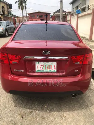 Kia Forte EX Sedan 2013 Red