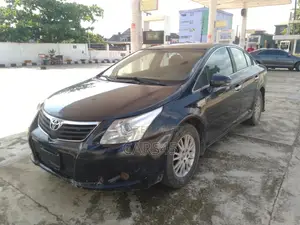 Toyota Avensis 2012 Black