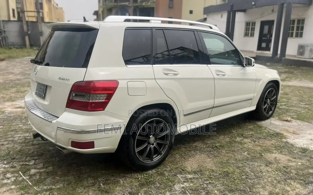 Mercedes-Benz GLK-Class 2011 White