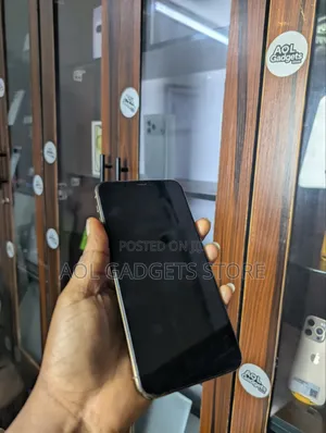Apple iPhone 11 Pro Max 64 GB Gold