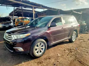 Toyota Highlander 2011 Burgandy