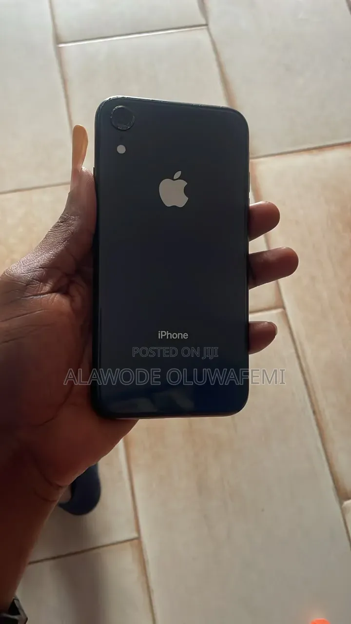 Apple iPhone XR 64 GB Black