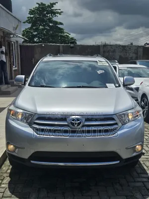 Toyota Highlander Limited 3.5l 4WD 2013 Silver