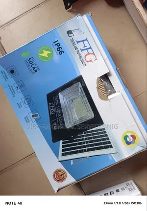 Cheap 100w / 200w Solar Flood Light