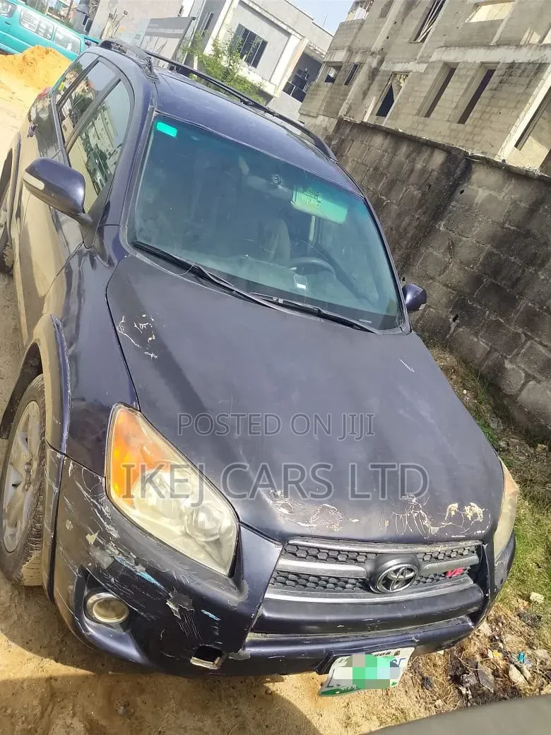 Toyota RAV4 2011