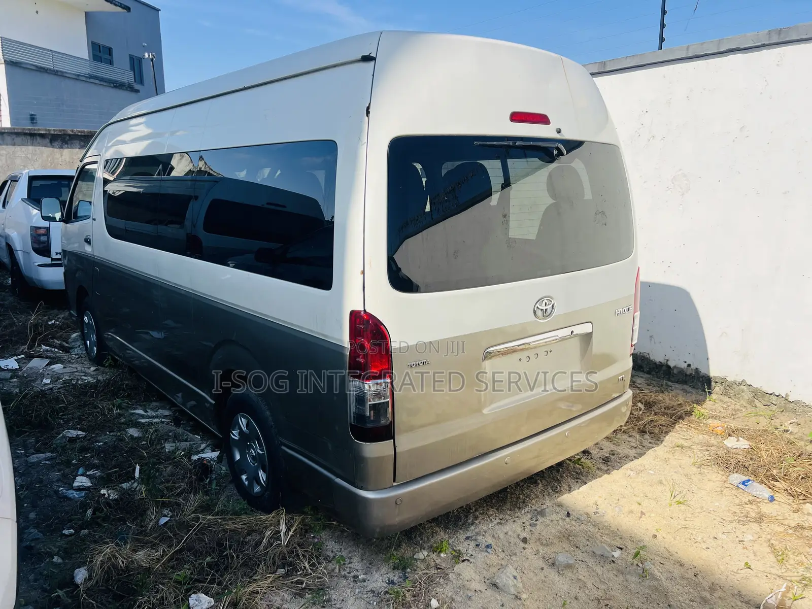 Toyota HiAce 2018 White