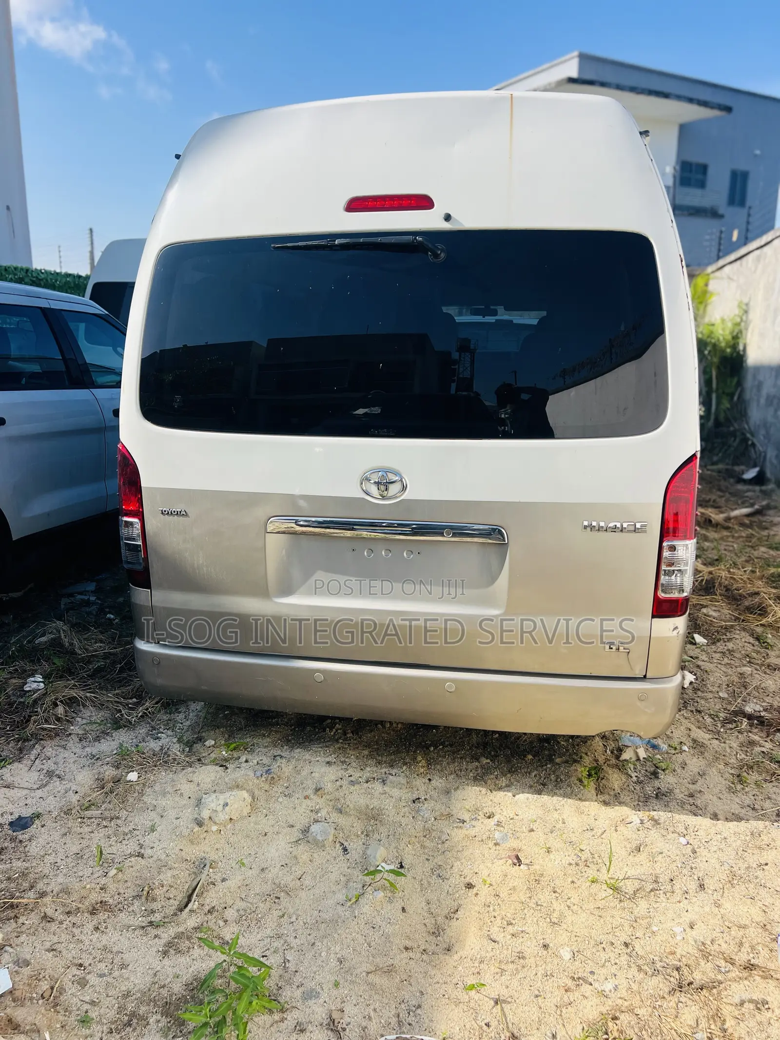 Toyota HiAce 2018 White