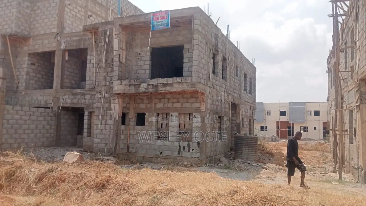 5 Bedroom Semi Detached Duplex