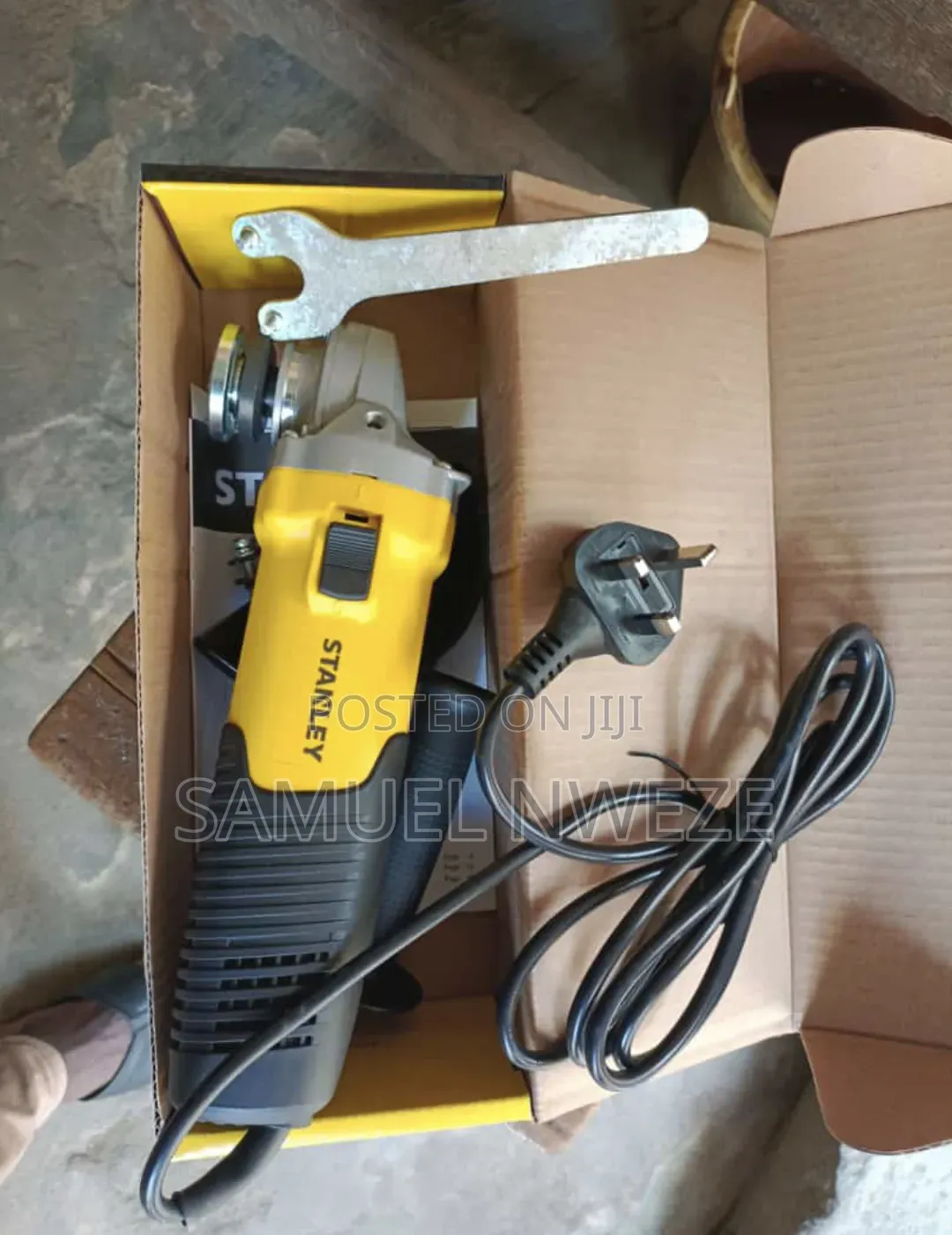 Stainely Grinding Machine 4 1/2"