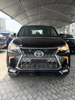 Toyota Fortuner 2019 Black