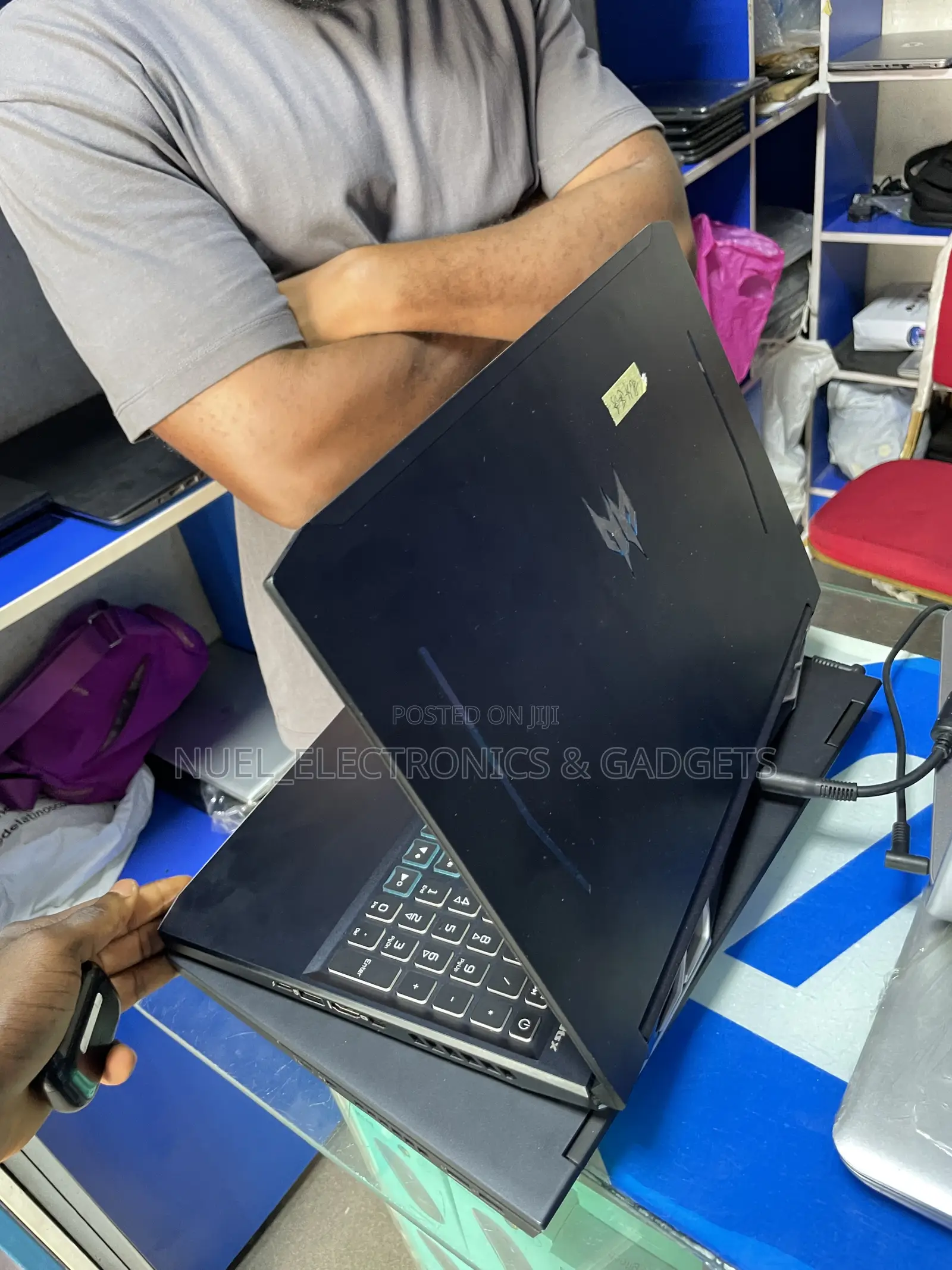 Laptop Acer Predator Helios 18 PH18-71 16GB Intel Core i7 SSD 512GB