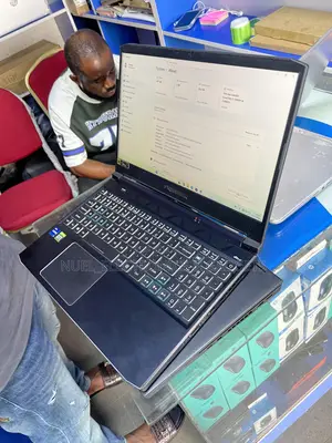 Laptop Acer Predator Helios 18 PH18-71 16GB Intel Core i7 SSD 512GB