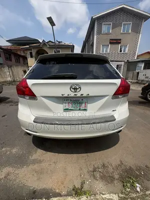 Toyota Venza 2011 White