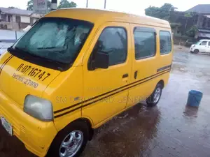 Suzuki Every 2010 Yellow