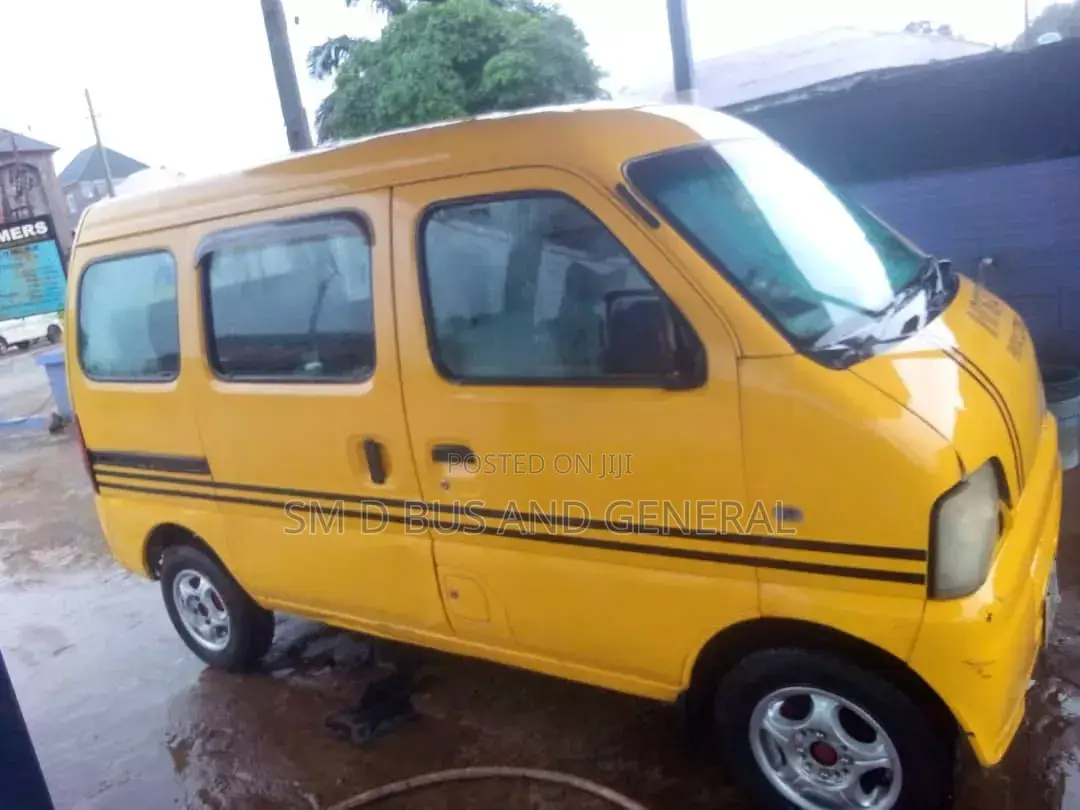 Suzuki Every 2010 Yellow