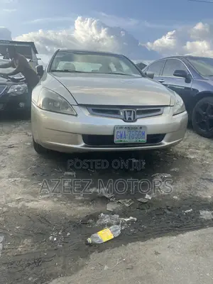 Honda Accord 2005 Gold