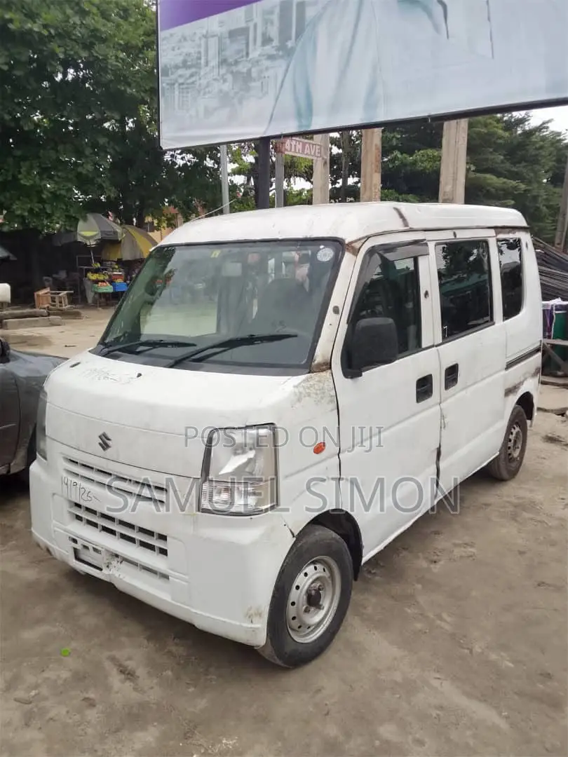 Suzuki Every 2024 White