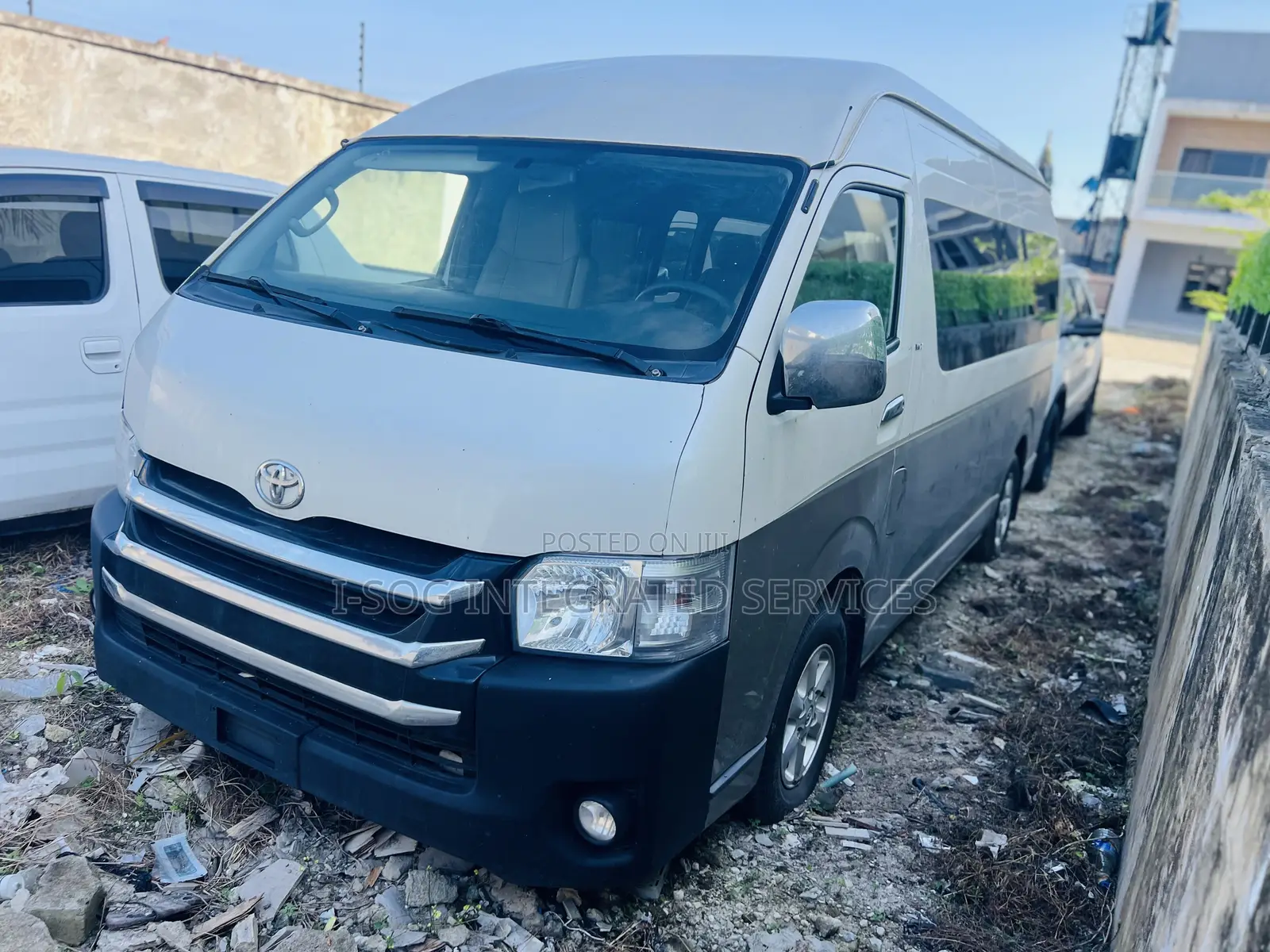 Toyota HiAce 2018 White