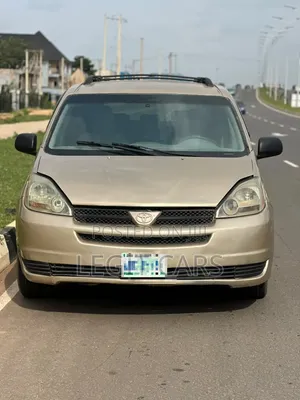 Toyota Sienna 2006 Gold