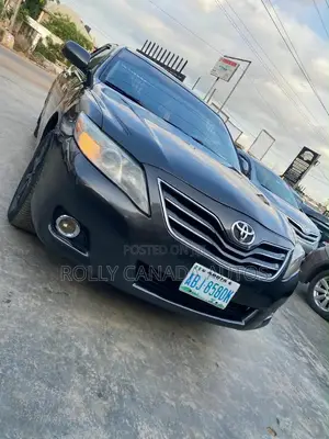 Toyota Camry XLE V6 4dr Sedan (3.5L 6cyl 6A) 2011 Gray