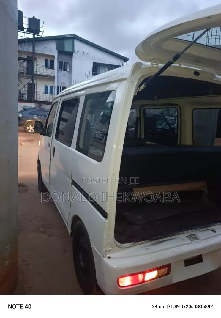 Daihatsu Hijet 2010 White