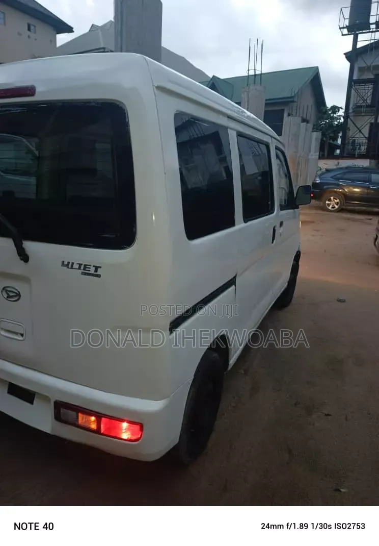 Daihatsu Hijet 2010 White