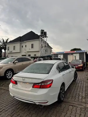 Honda Accord EX-L 4dr Sedan FWD (2.4L 4cyl 2A) 2017 White