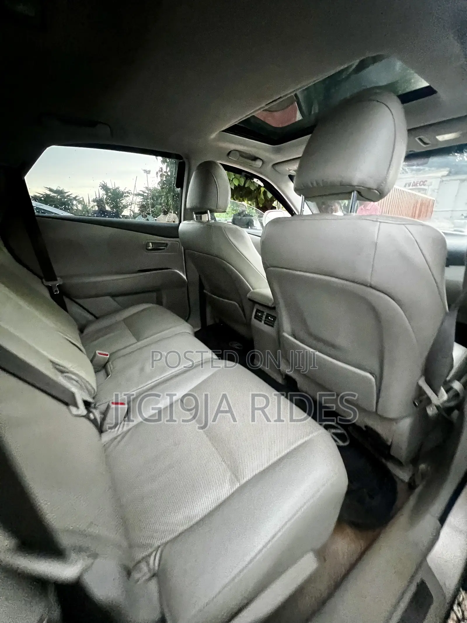 Lexus RX 2010 Gold