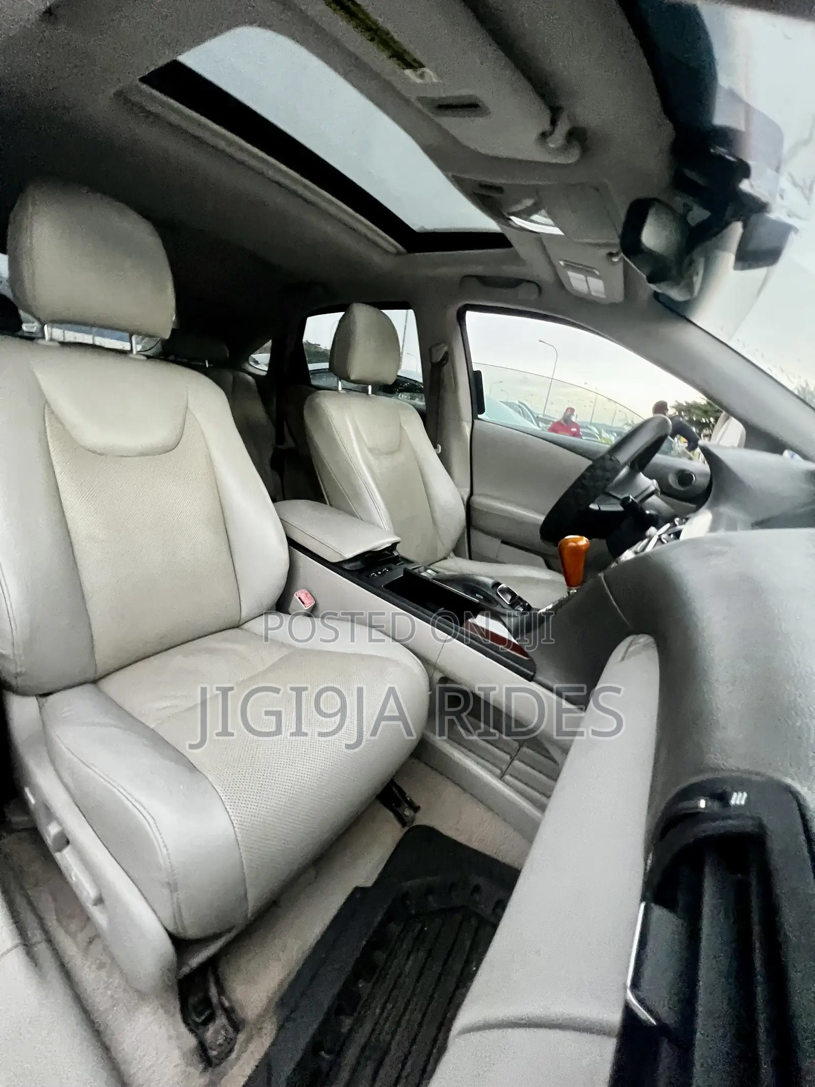 Lexus RX 2010 Gold