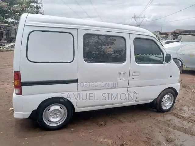 Suzuki Every 2024 White