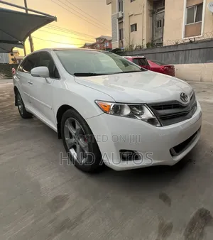 Toyota Venza 2010 White