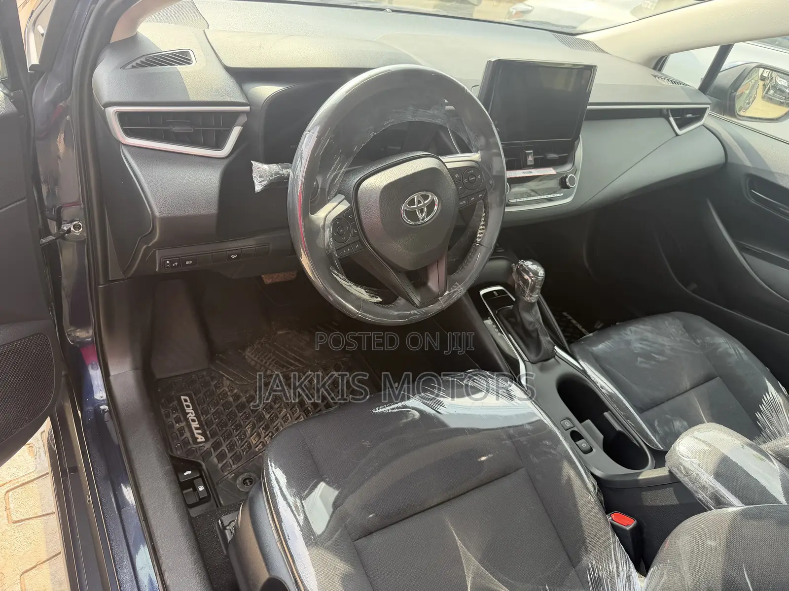 Toyota Corolla LE 2026 Blue