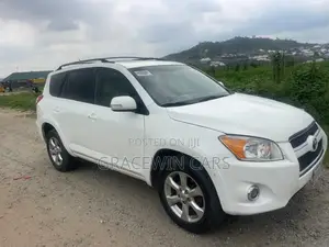 Toyota RAV4 2009 White
