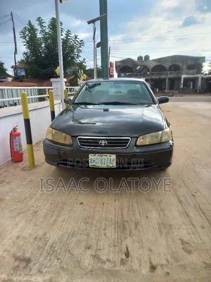 Toyota Camry 2000 Black