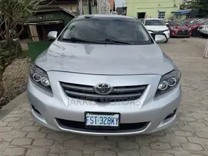 Toyota Corolla 2010 Silver