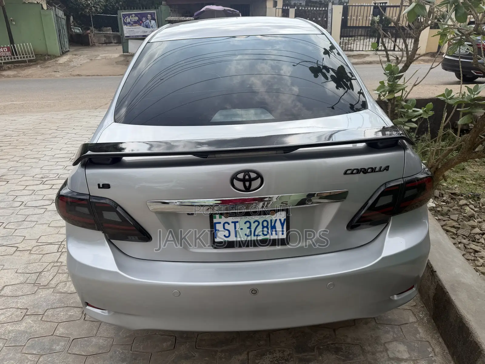 Toyota Corolla 2010 Silver